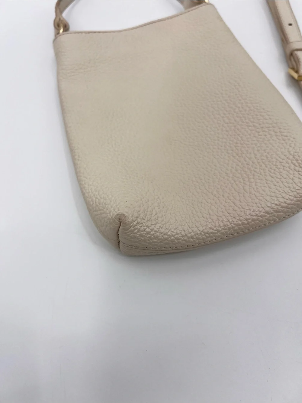 Quince small leather crossbody cream - Picture 3 of 10